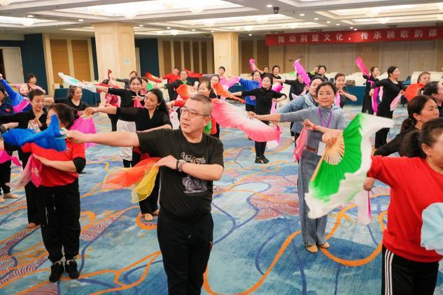 2025年湖北省健身舞教練員、裁判員暨社會(huì)體育指導(dǎo)員等級(jí)培訓(xùn)結(jié)業(yè)(圖7)